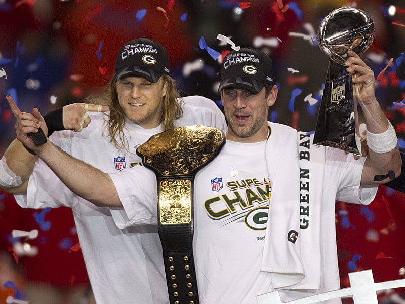 Glorreiche Packers! Quarterback Aaron Rodgers (re.) und Linebacker Clay Matthews feiern den Titelgewinn.