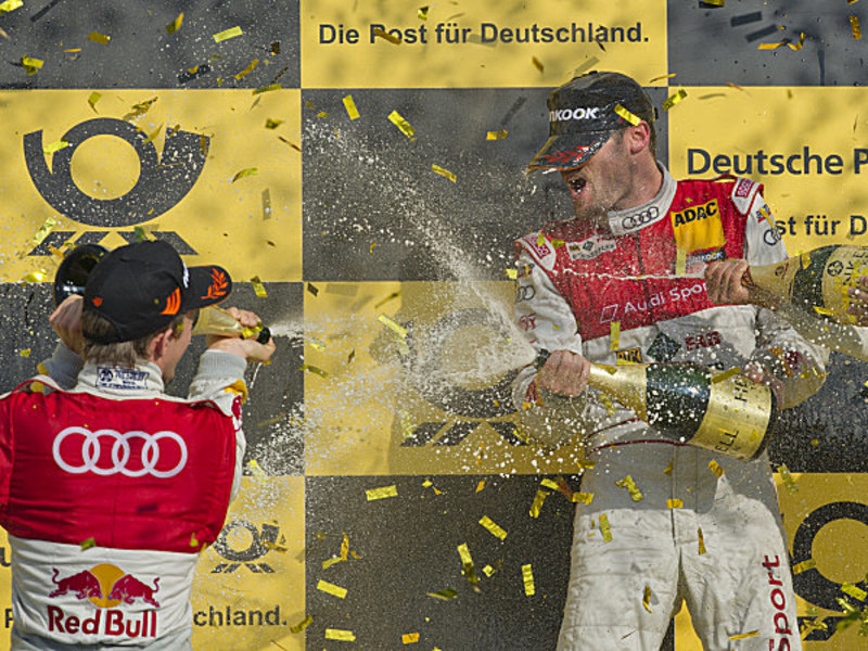 Audi dominiert: Martin Tomczyk feierte mit Audi-Kollege Mattias Ekstr&#246;m.
