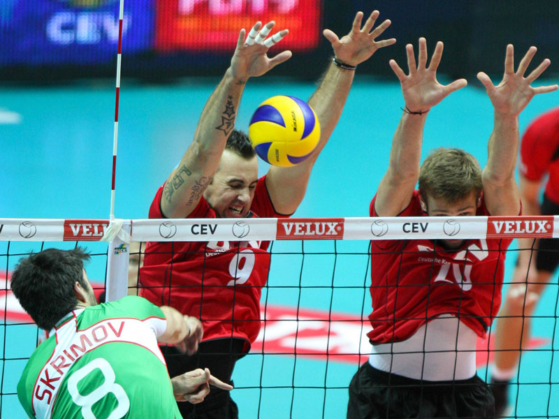 Abgeblockt: Die deutschen Volleyballer gewannen auch gegen Bulgarien.