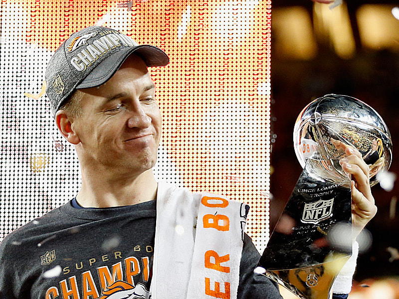 Super-Bowl-Sieg zum Abschluss: Peyton Manning hat sich die Krone aufgesetzt.