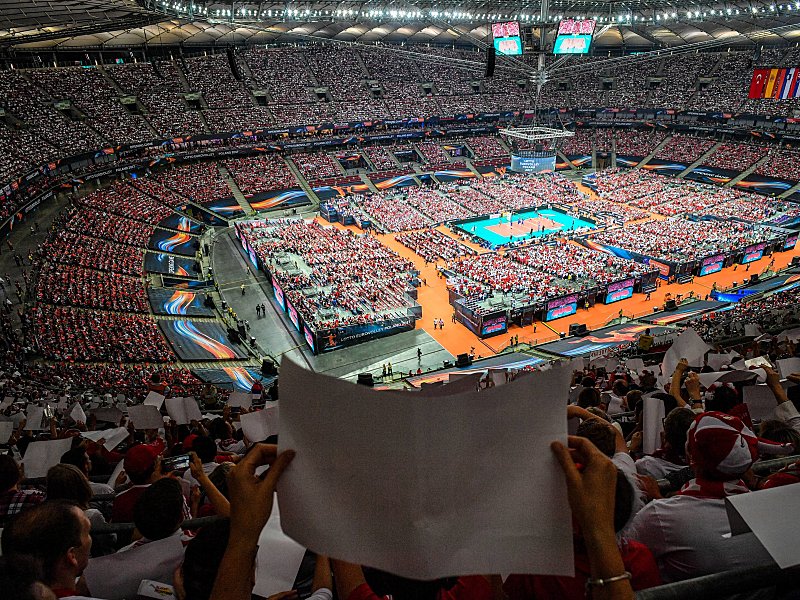Volles Haus: 65.000 Zuschauer kamen zum EM-Auftakt zwischen Gastgeber Polen und Serbien.