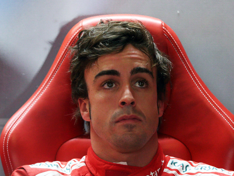 Sorgenfalten: Ferrari-Pilot Fernando Alonso hat viel von seinem einst komfortablen Vorsprung eingeb&#252;&#223;t. 