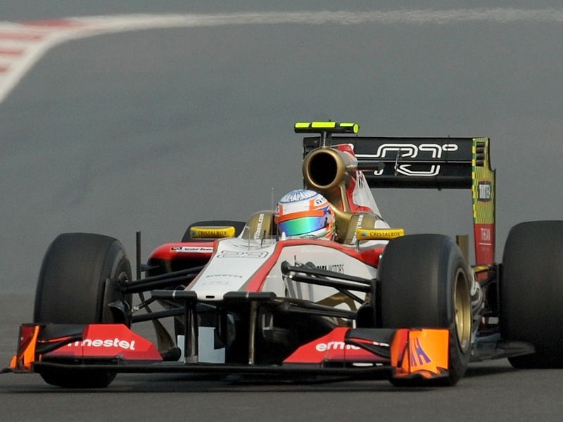 Aus in der Formel 1? Der HRT-Rennstall, hier mit Narain Karthikeyan, fehlt auf der Nennliste 2013. 