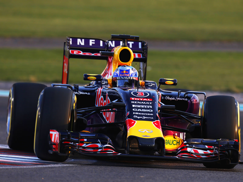 Red Bull f&#228;hrt weiter mit Renault-Motoren, die k&#252;nftig aber den Namen &quot;TAG Heuer power unit&quot; tragen.
