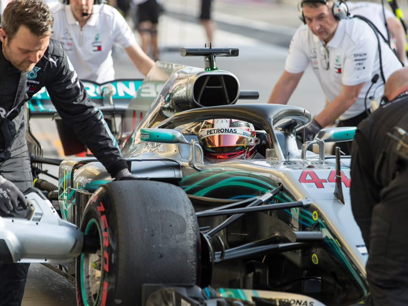 N&#228;chster Anlauf in Shanghai: Lewis Hamilton im Mercedes.