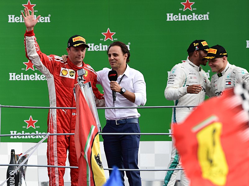 Seine Zukunft in der Formel 1 ist unklar: Ferrari-Pilot Kimi R&#228;ikk&#246;nen (l.).