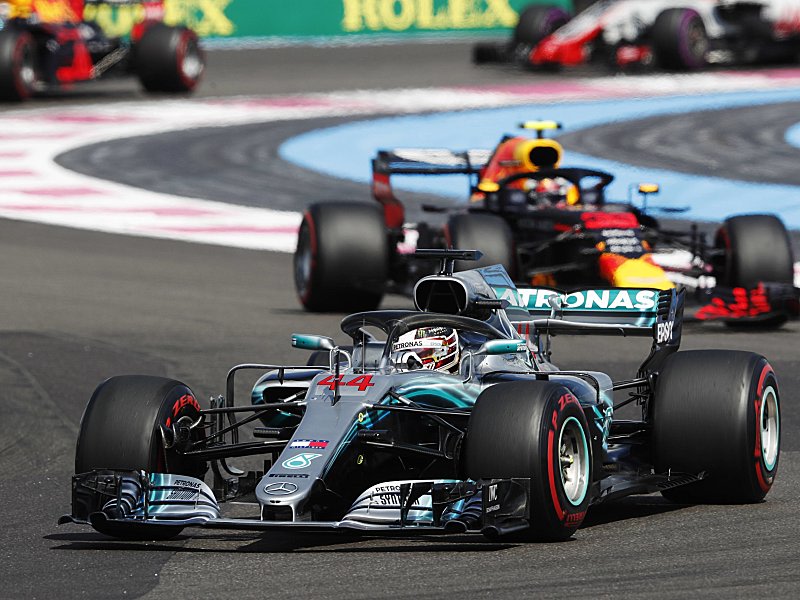 Fuhr von der Pole Position aus als Sieger durchs Ziel: Lewis Hamilton.