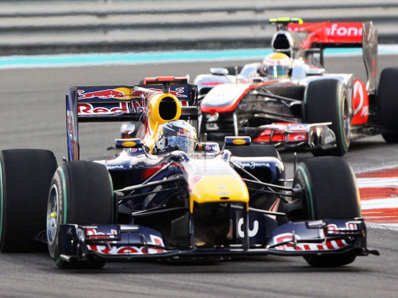 Weltmeister! Sebastian Vettel fing mit seinem Red Bull beim letzten Grand Prix die Konkurrenz ab. 