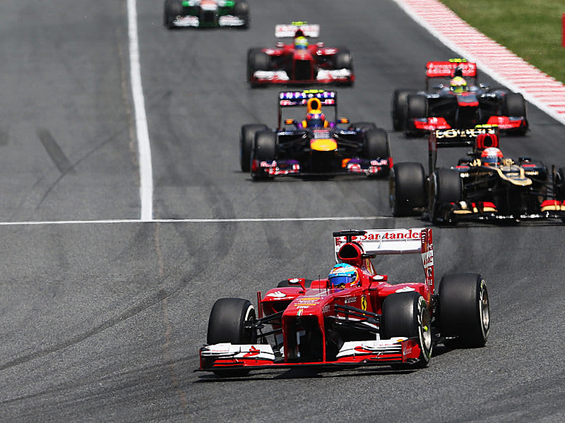 Die Konkurrenz musste sich hinten anstellen: Fernando Alonso siegt in Barcelona.