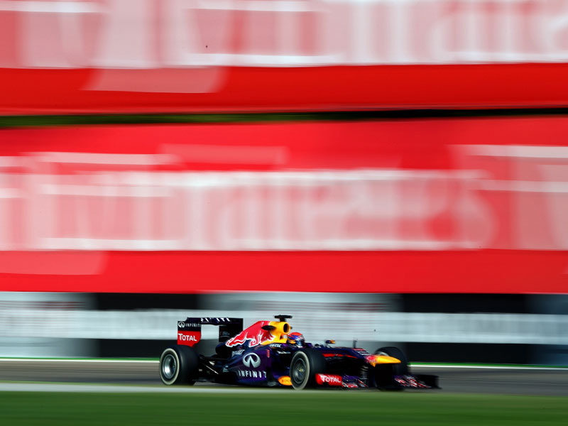 Zu schnell f&#252;r die Konkurrenz: Sebastian Vettel zeigte Alonso &amp; Co. die Grenzen auf.