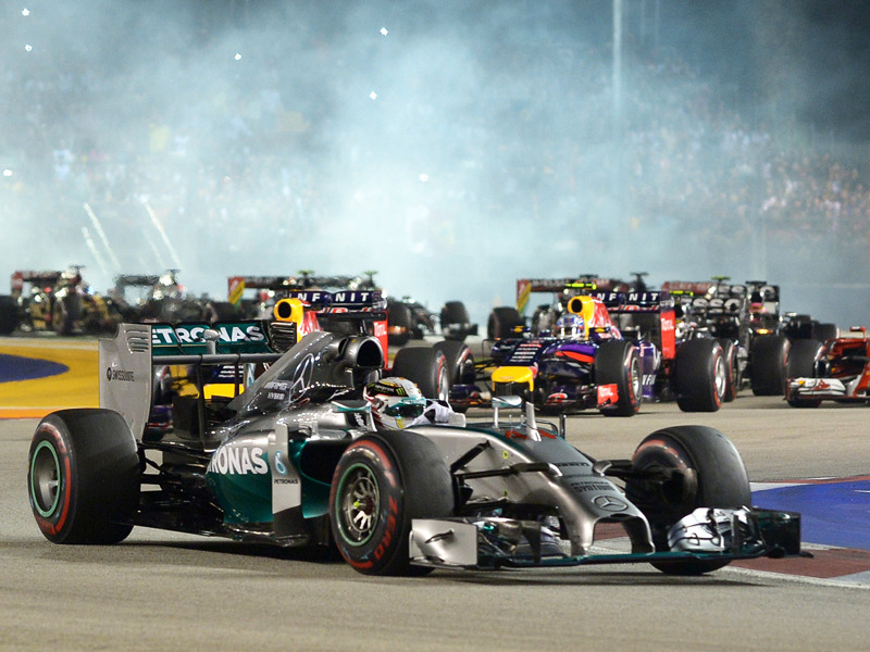 Triumphator: Mercedes-Pilot Lewis Hamilton feierte einen Start-Ziel-Sieg in Singapur. 
