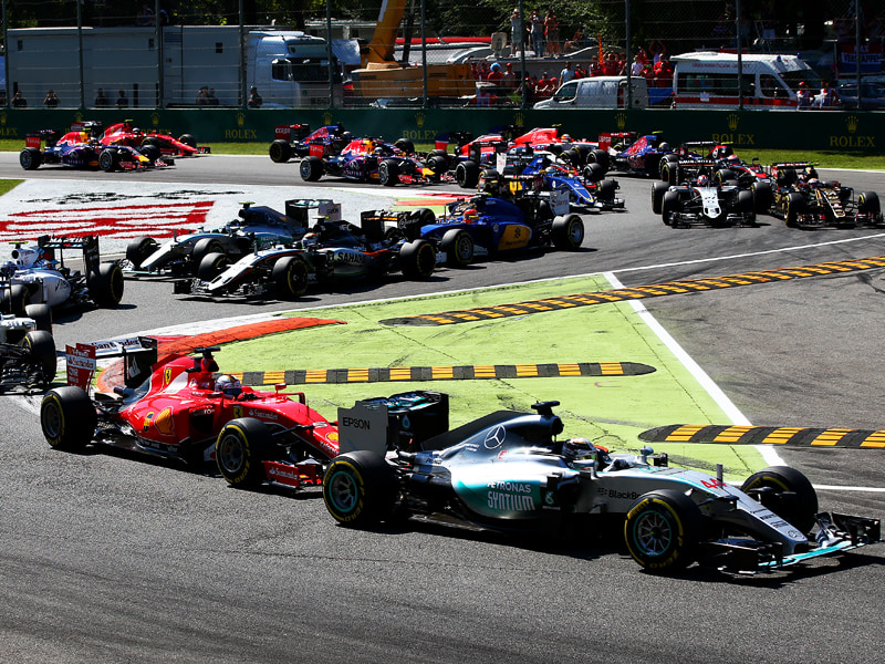 Start-Ziel-Sieg: Mercedes-Pilot Lewis Hamilton gewann den Gro&#223;en Preis von Italien vor Sebastian Vettel. 