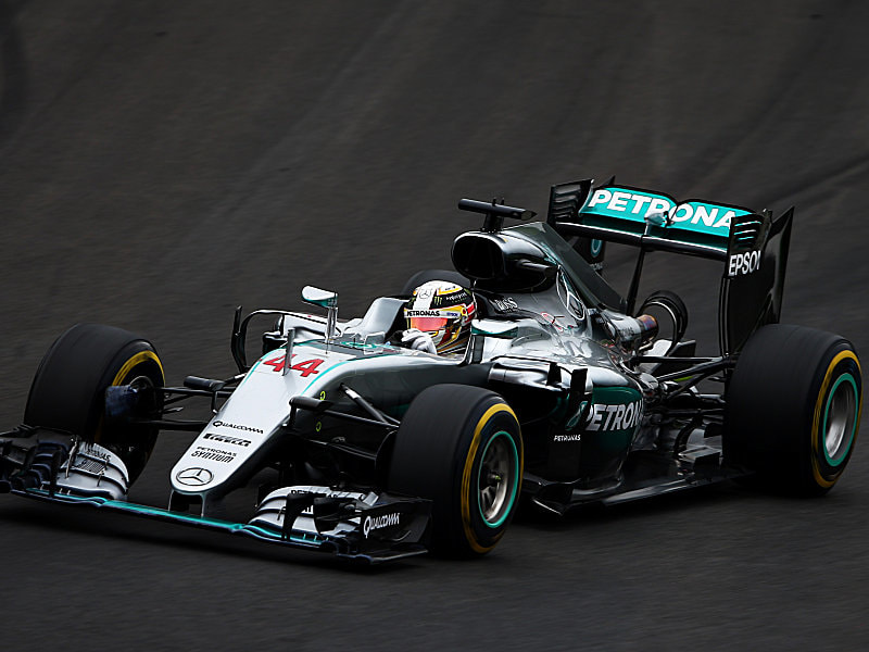 Sieg in &#214;sterreich trotz Kollision mit Rosberg: Lewis Hamilton.