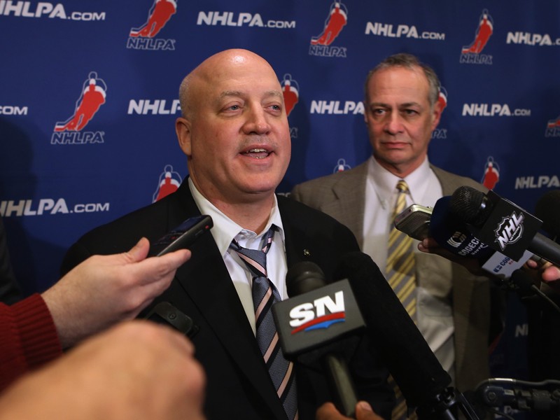 &quot;Jeder arbeitet hart und will eine Einigung erzielen&quot;: NHL-Deputy Commissioner Bill Daly (li.) mit NHLPA-Special Counsel Steve Fehr.