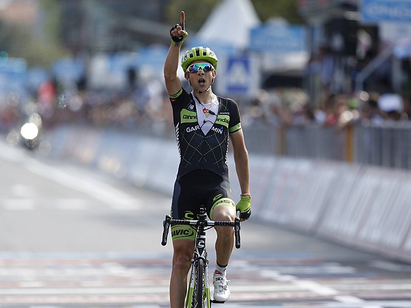 Davide Formolo feiert seinen Sieg auf der vierten Etappe des Giro.