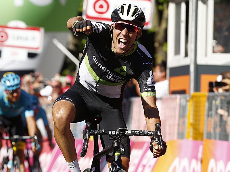 Der Spanier Omar Fraile jubelt &#252;ber seinen Sieg auf der 11. Giro-Etappe.