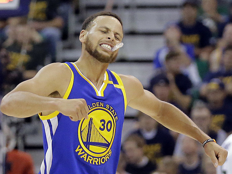30 Punkte in Spiel 4: Stephen Curry steht mit den Warriors im West-Finale.