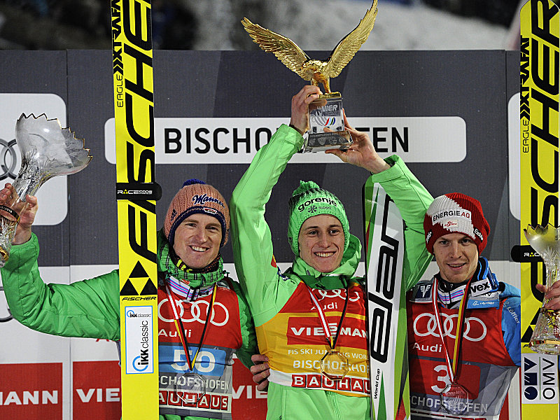 Die Top drei: Severin Freund, Tourneesieger Peter Prevc und Michael Hayb&#246;ck (v.l.).