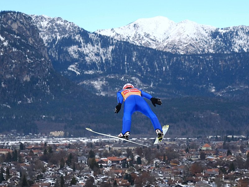 Hat den Sieg wieder knapp verpasst: DSV-Adler Richard Freitag in Garmisch-Partenkirchen.