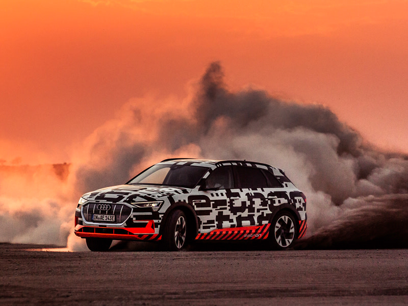 Audi e-tron in Aktion: Elektrisches Fahren muss nicht spa&#223;befreit sein.