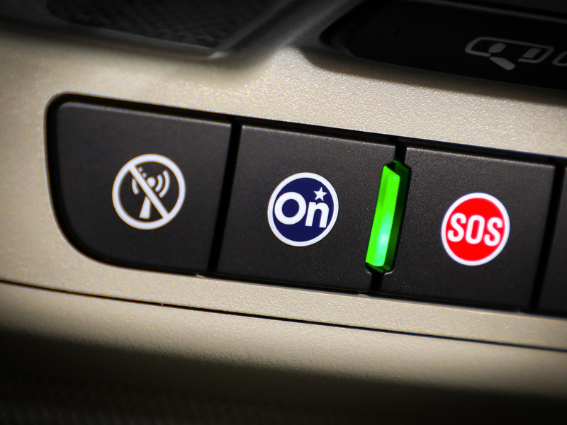 L&#228;sst sich auch manuell bet&#228;tigen: Der automatische Notruf, hier im Rahmen des Opel-Systems OnStar.