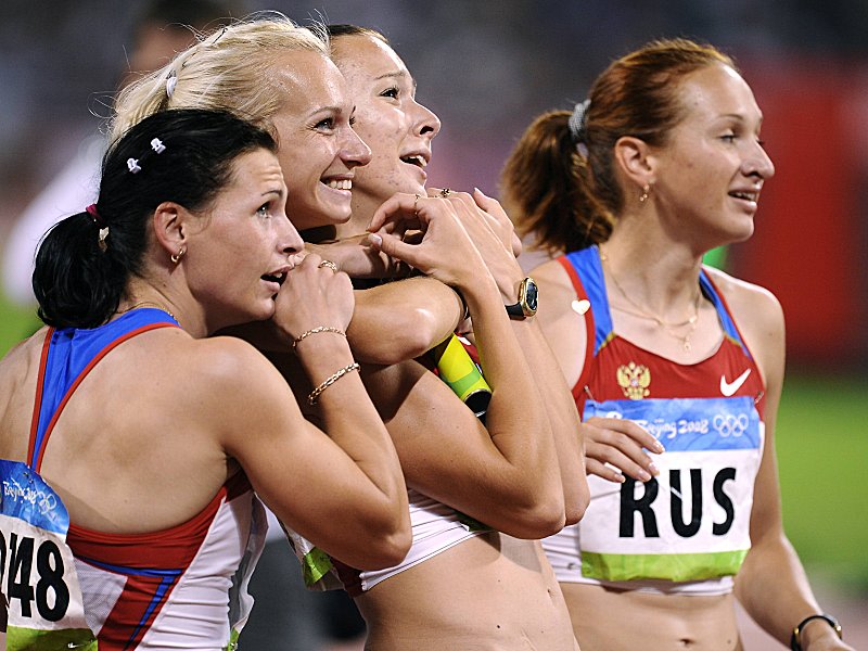 Ihr Olympiasieg wurde ihnen aberkannt: Chermoshanskaja, Polyakova, Gushchina und Fedoriva (v.li.).