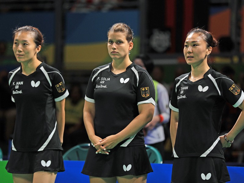 Die holten Silber im Team-Wettbewerb: Ying Han, Petrissa Solja and Xiaona Shan (v.li.).