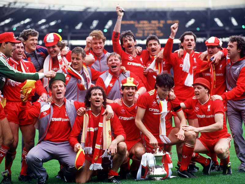 Kurios: Trotz 19 Meisterschaften und 18 FA Cups holt Liverpool (wie der BVB 2011/12) nur einmal diese Double - in der Saison 1985/86).