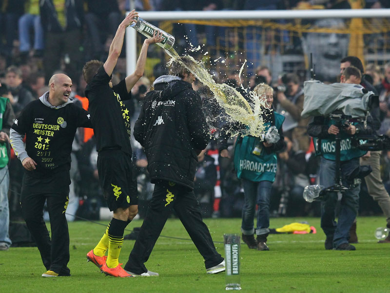 Bierdusche f&#252;r J&#252;rgen Klopp