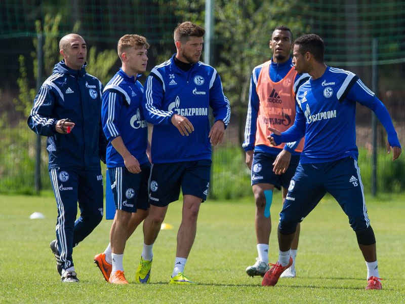 Di Matteo, Meyer, Huntelaar, Choupo-Moting, und Aogo (v.li.)