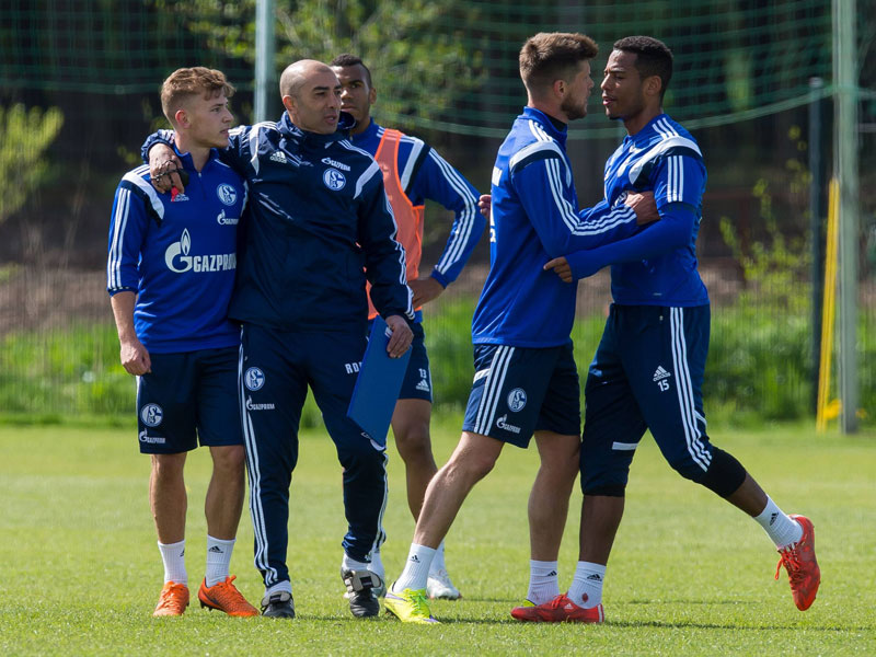 Meyer, di Matteo, Choupo-Moting, Huntelaar und Aogo (v.li.)