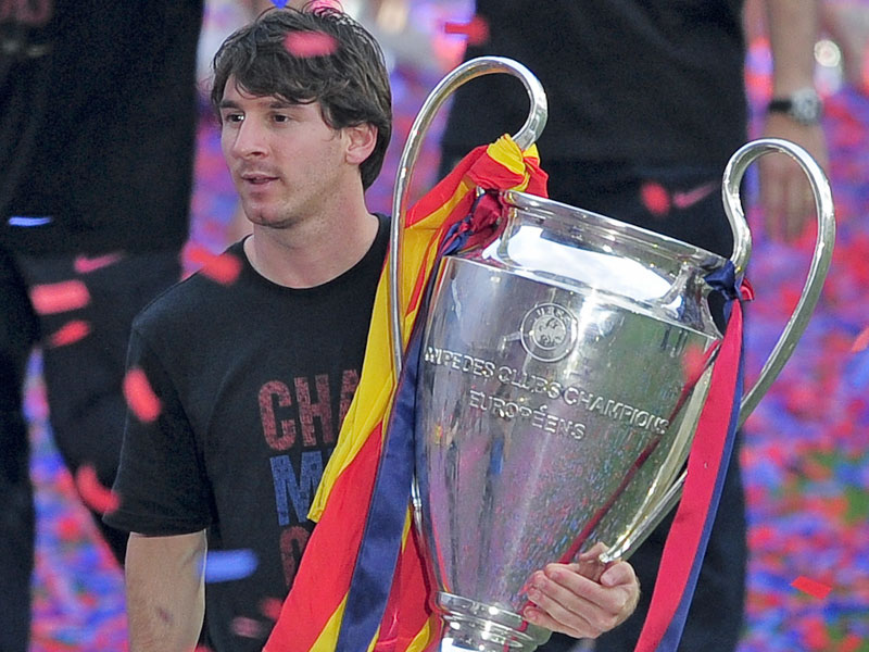 Stolz: Messi mit dem Champions-League-Pokal.