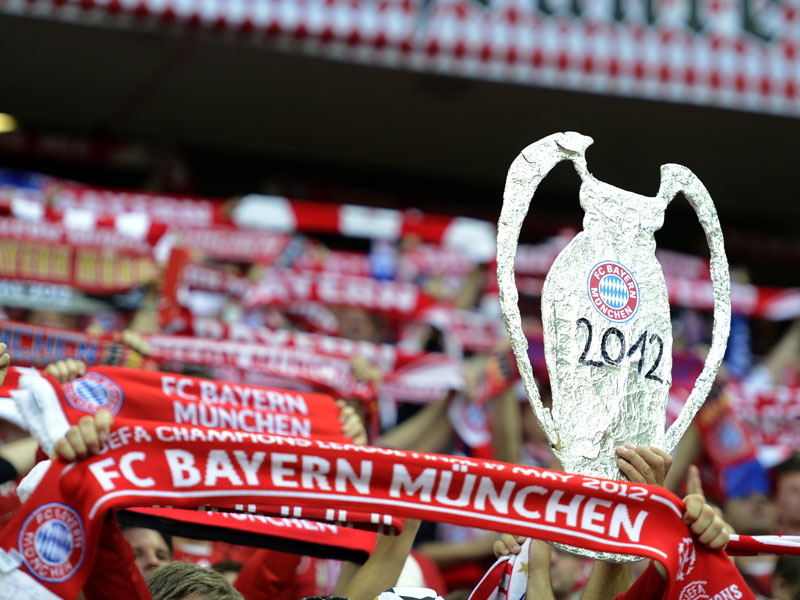 Die Fans des FC Bayern im Stadion lie&#223;en keinen Zweifel daran, welches Ergebnis sie f&#252;r dieses Spiel erwarteten. Der f&#252;nfte Sieg in der K&#246;nigsklasse sollte es schon sein.