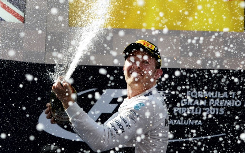 Nico Rosberg feiert in Barcelona seinen ersten Saisonsieg 2015. 