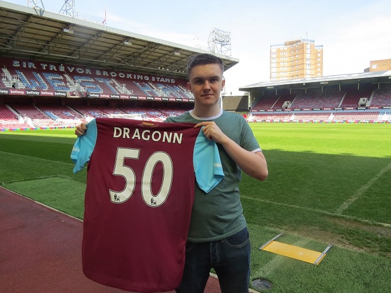 FIFA-Profi Sean 'Dragonn' Allen unterschreibt bei West Ham United.
