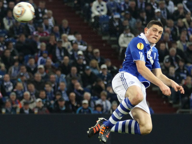 Herr der Lüfte: Kyriakos Papadopoulos nutzte eine der vielen Eckstöße und köpfte zum 1:0 ein.