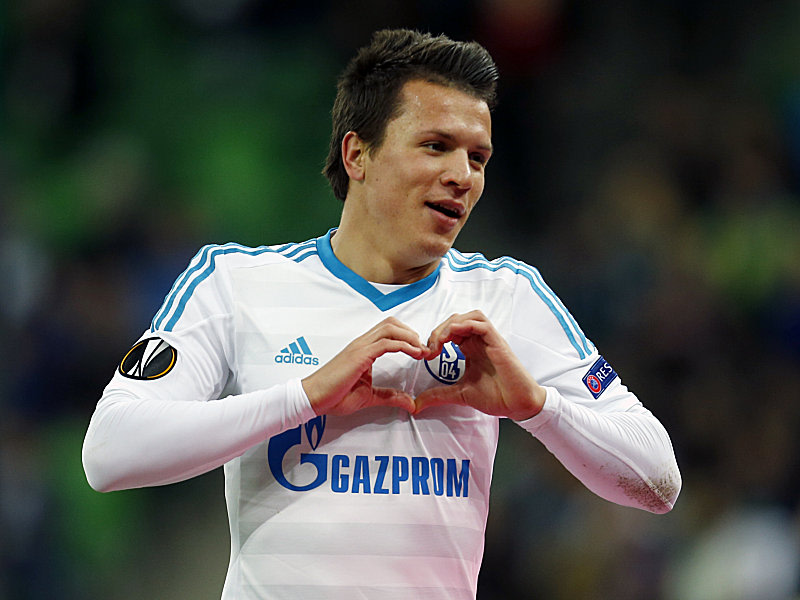 Freut sich nach seinem ersten Pflichtspieltor für S04: Yevhen Konoplyanka.