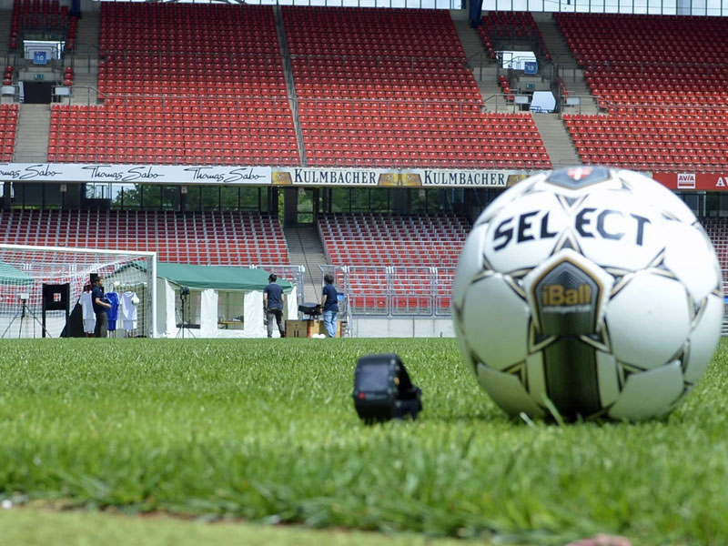 Kampf der Systeme: Hier testen die Entwickler von GoalRef im Nürnberger Stadion.