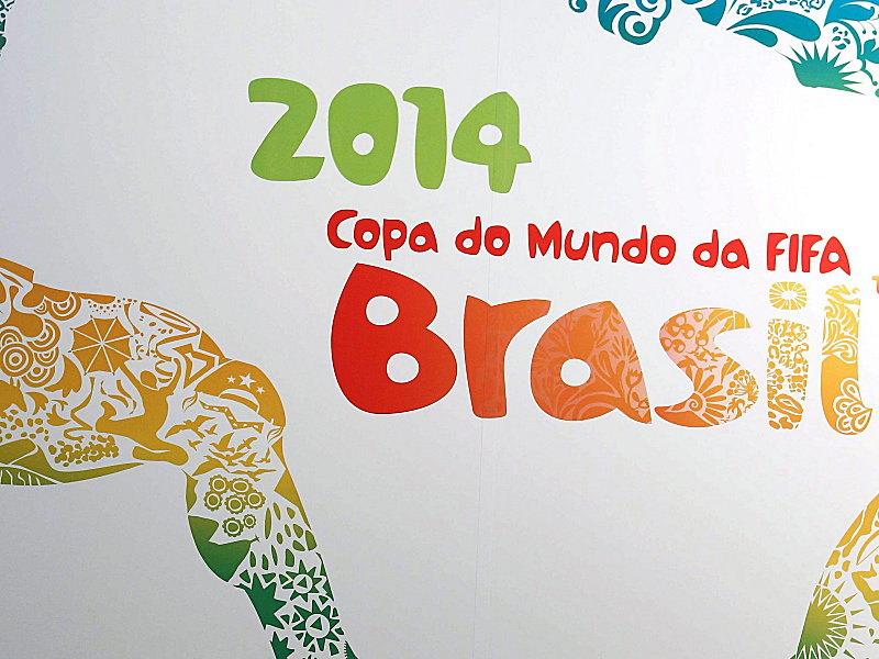 Ziel vieler Fußballfans: Die WM 2014 in Brasilien.