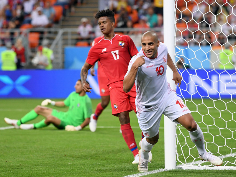 Khazri dreht nach seinem Treffer zum 2:1 jubelnd ab.