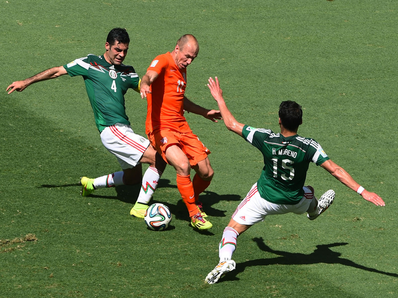 Rafael Marquez, Arjen Robben & Hector Moreno