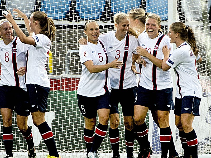 Norwegerinnen bejubeln das zwischenzeitliche 1:0