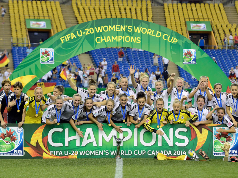 So sehen Sieger aus: Die U 20-Juniorinnen sind stolze Weltmeister.
