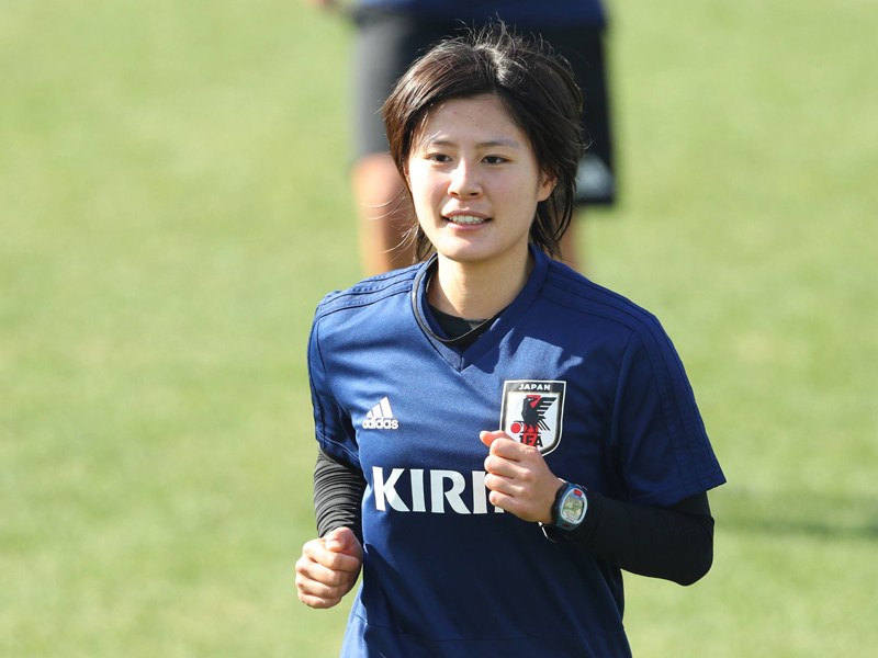 Japanerin Fur Freiburg Naomoto Kommt Von Urawa Kicker