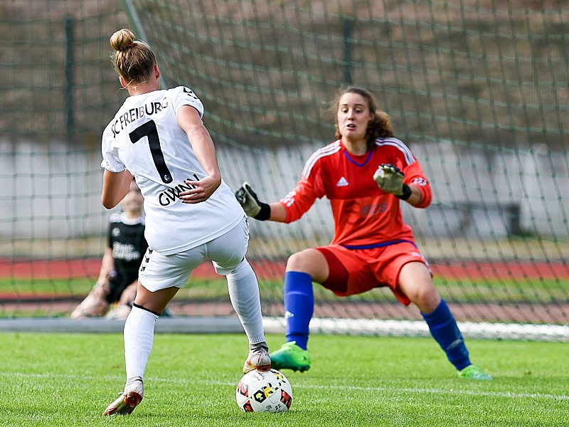 Vierfach-Torschützin: Freiburgs Giulia Gwinn.