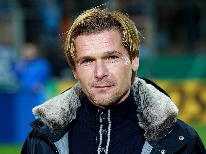 Erster Sieg im Jahr 2012: Dariusz Wosz und sein VfL Bochum gewannen mit 5:0 gegen Wuppertal.
