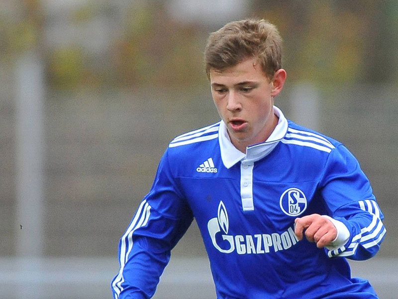 Trumpft für S04 groß auf: der noch für die U 17 spielberechtigte Max Meyer.