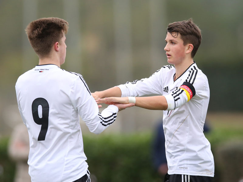 Torschützen gegen die Niederlande: Johannes Eggestein (li.) und Marco Stefandl.