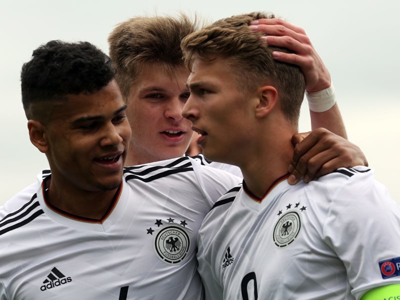 Matchwinner: Jann-Fiete Arp (re.) vom Hamburger SV.