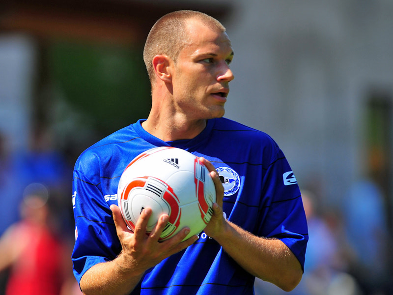 Ab jetzt für den KSC am Ball: Manuel Bölstler - hier noch im Trikot von Bielefeld - unterzeichnete einen Kontrakt bis 2014.
